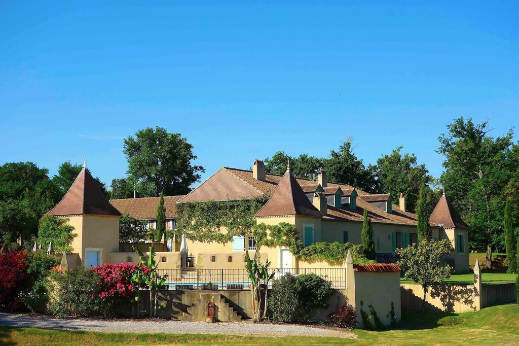 Maison Manechal Holiday home Monfaucon (Hautes-Pyrenees)